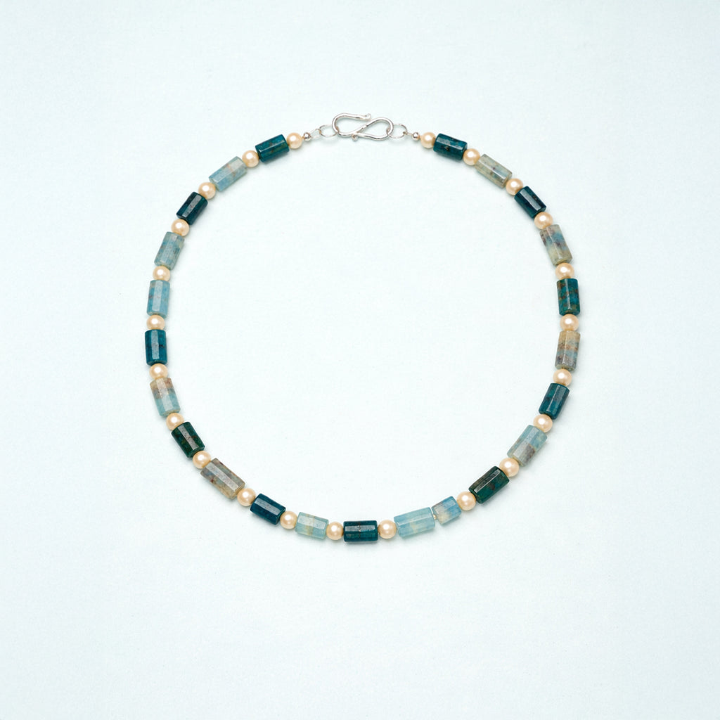 Calcite & Blue Apatite Necklace — Unikat
