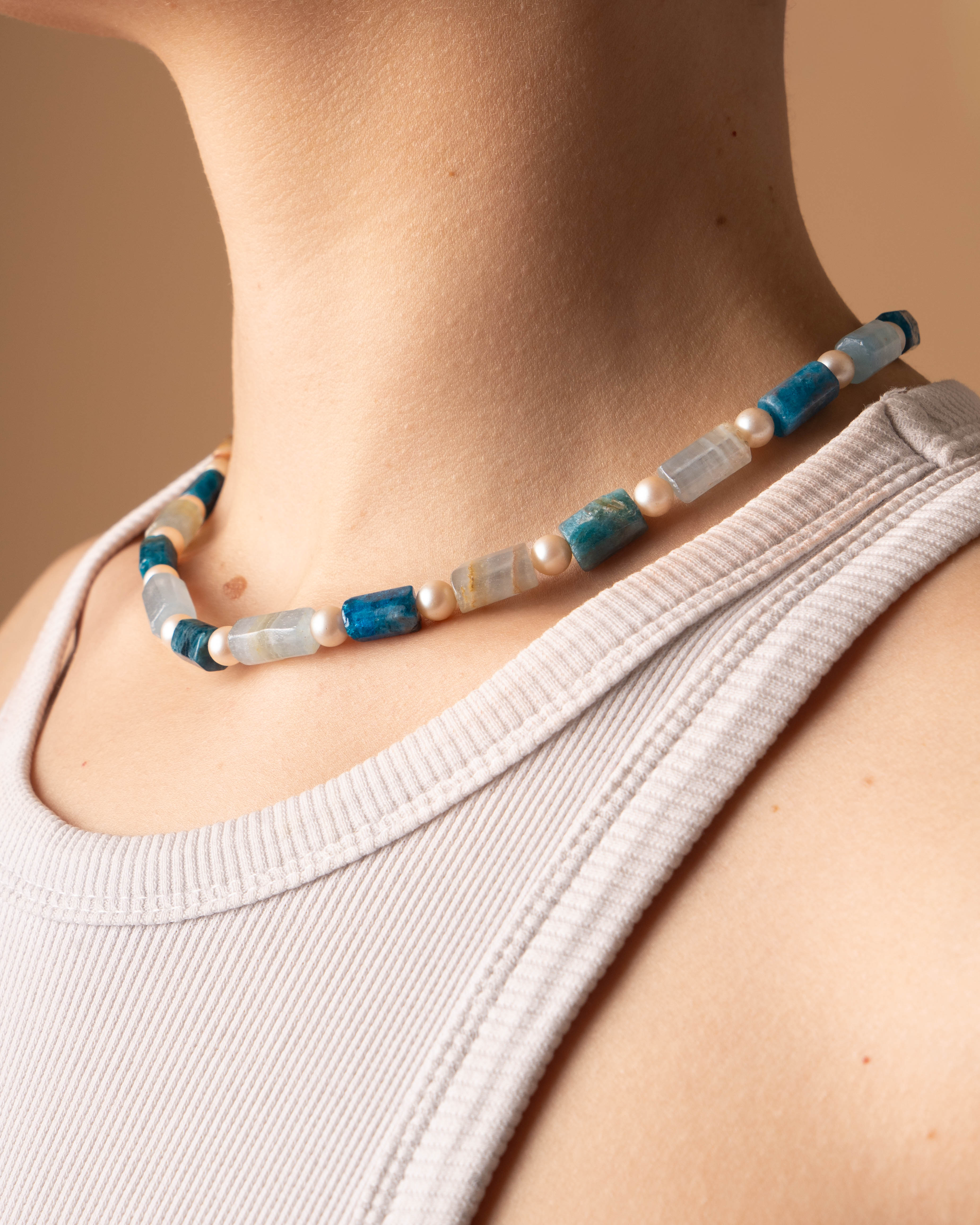 Calcite & Blue Apatite Necklace — Unikat