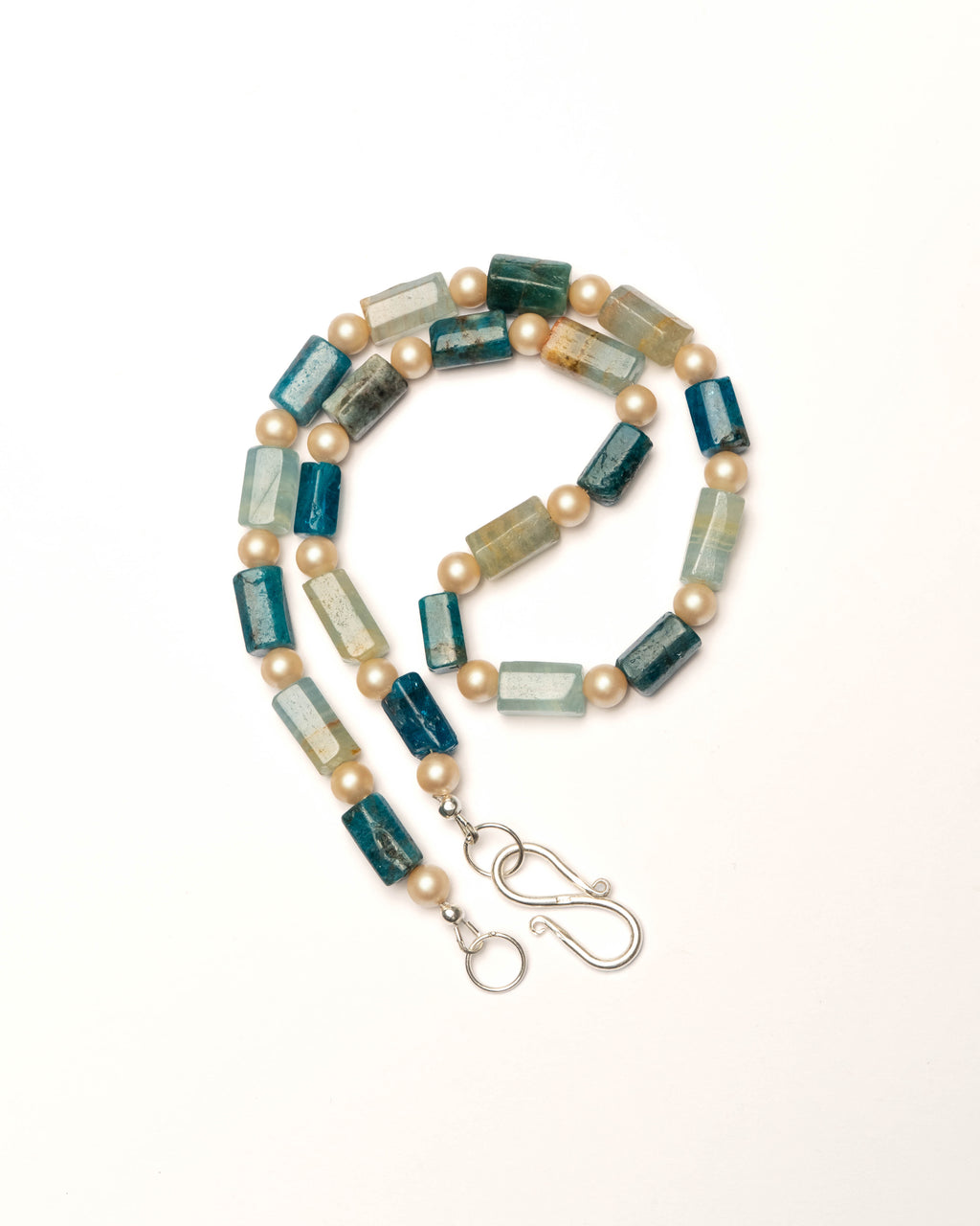 Calcite & Blue Apatite Necklace — Unikat